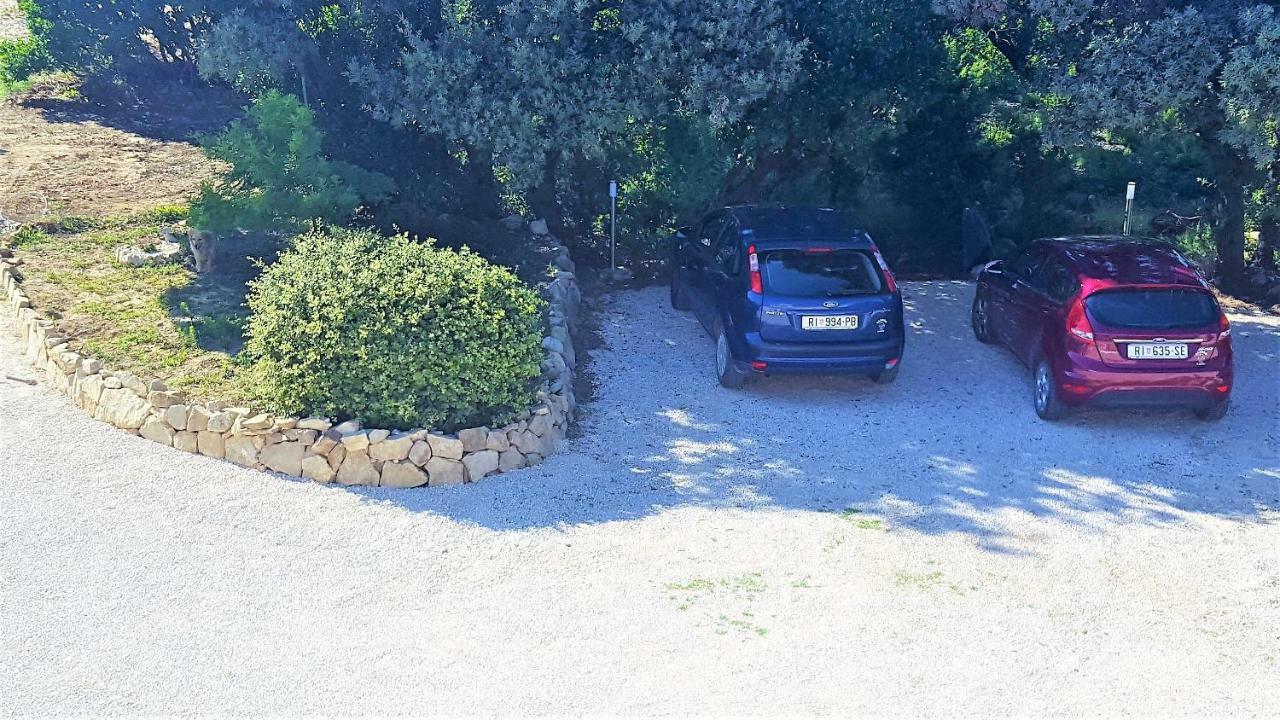 Apartmani "Sandro" Gonar Rab Town Exterior foto