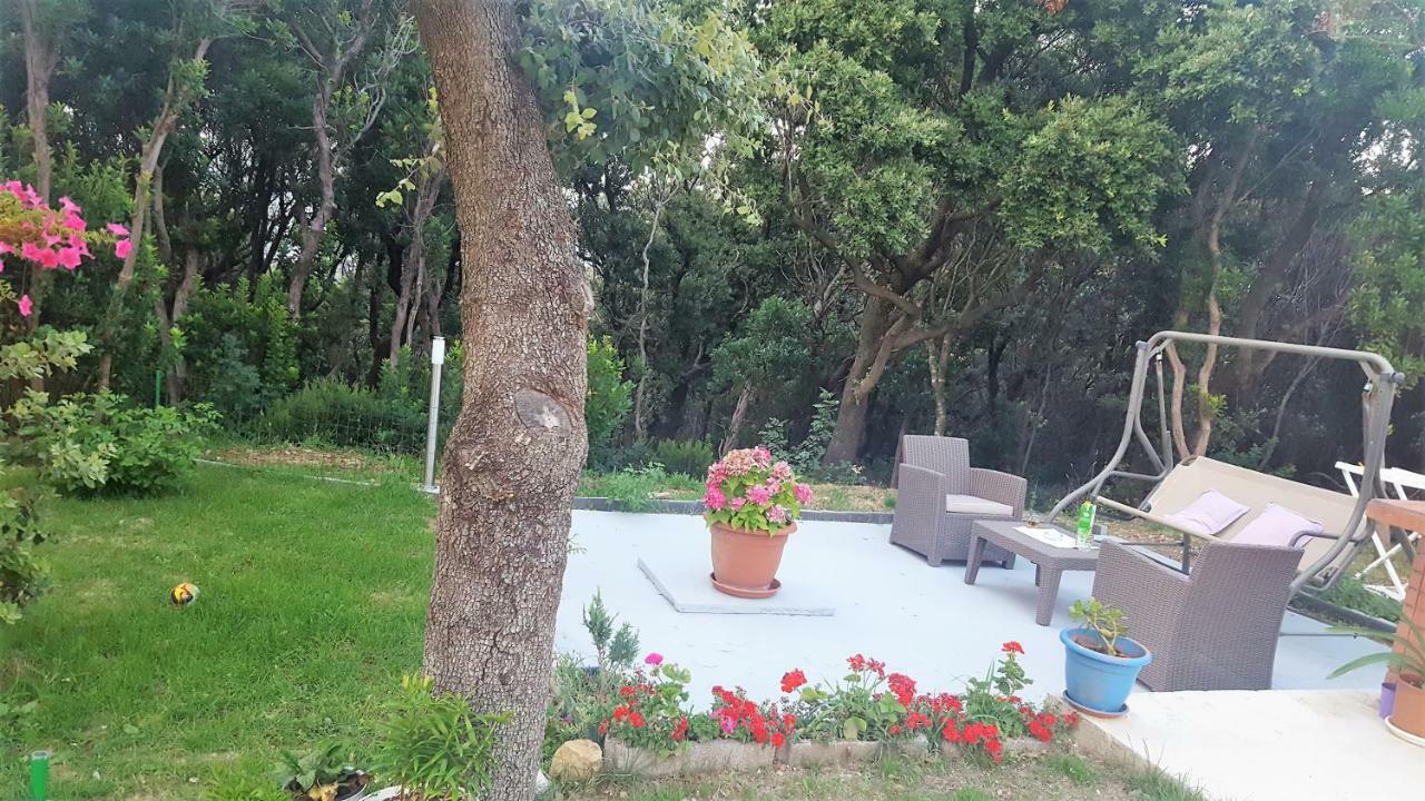 Apartmani "Sandro" Gonar Rab Town Exterior foto
